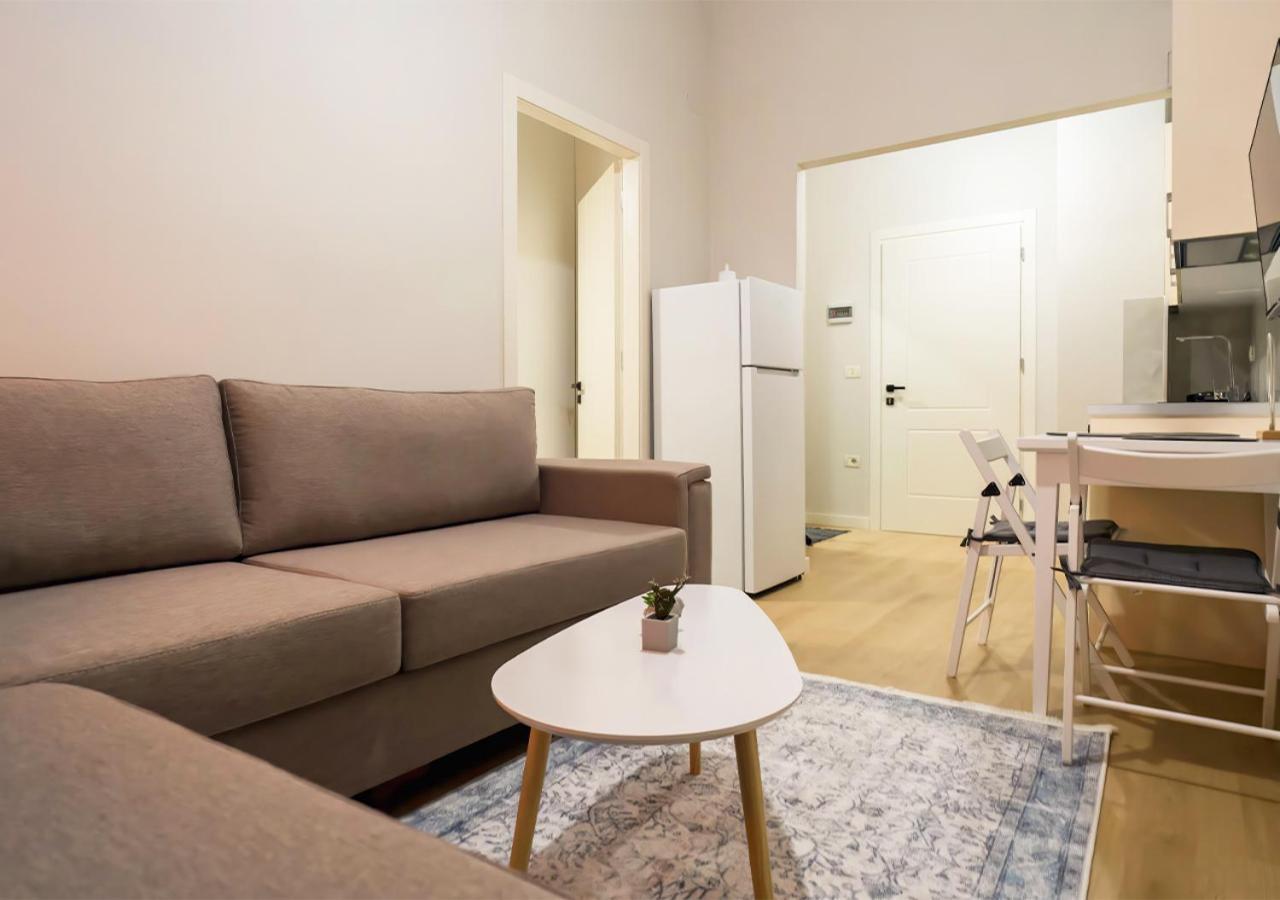 Home Inn Apartment Near City Center Tirana Exterior foto